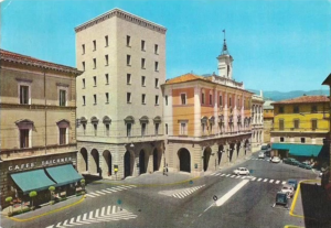 Piazza_Vittorio_Emanuele_II_(Rieti)_anni_sessanta